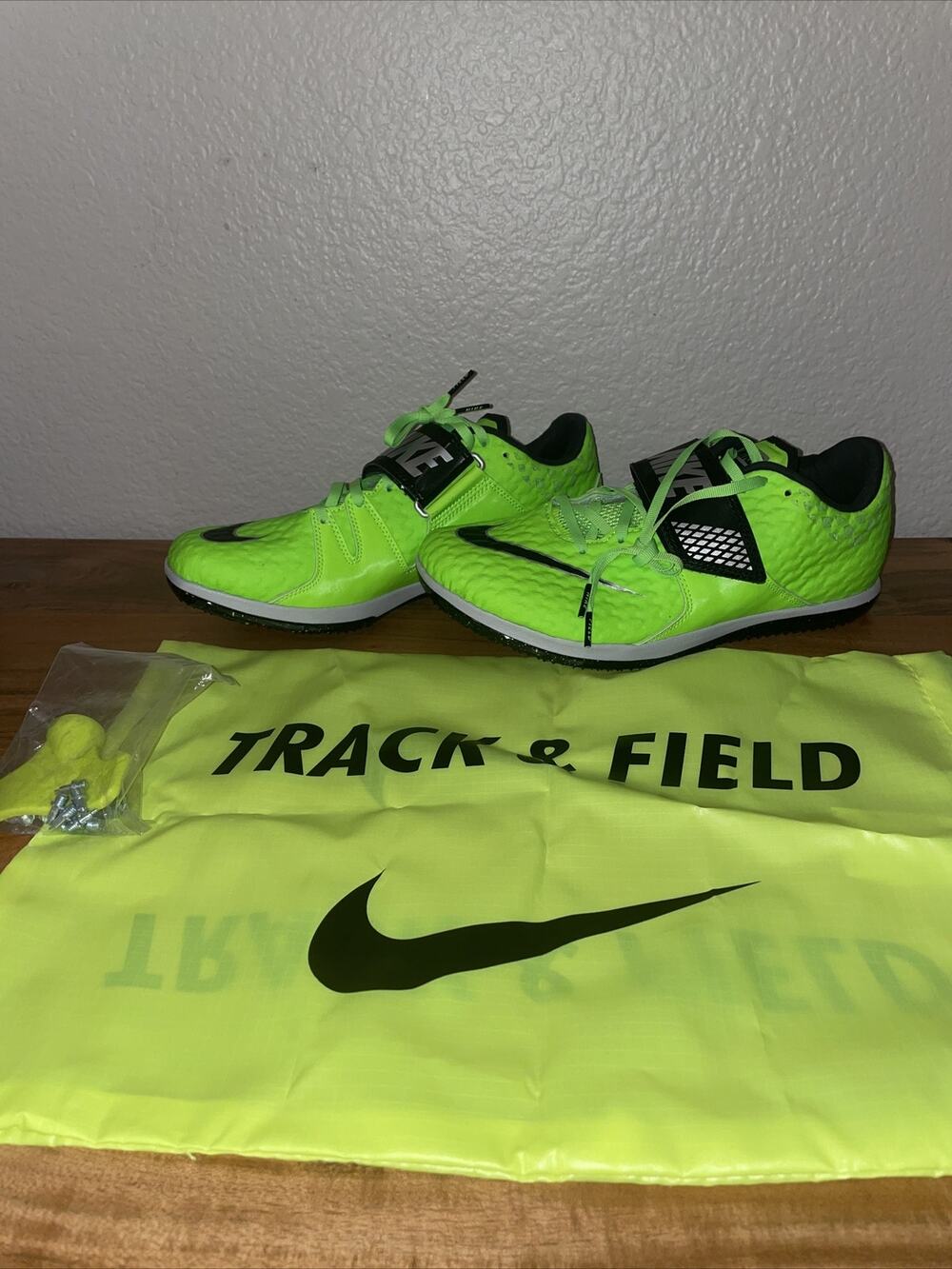 Nike Zoom High Jump Elite Track Bag/Spikes Included Green 806561 300 MenSize 9